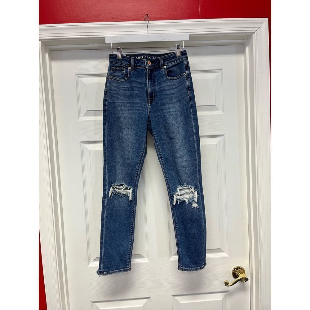 American Eagle Stretch Mom Distressed Cut Hem Jeans sz 0 EUC